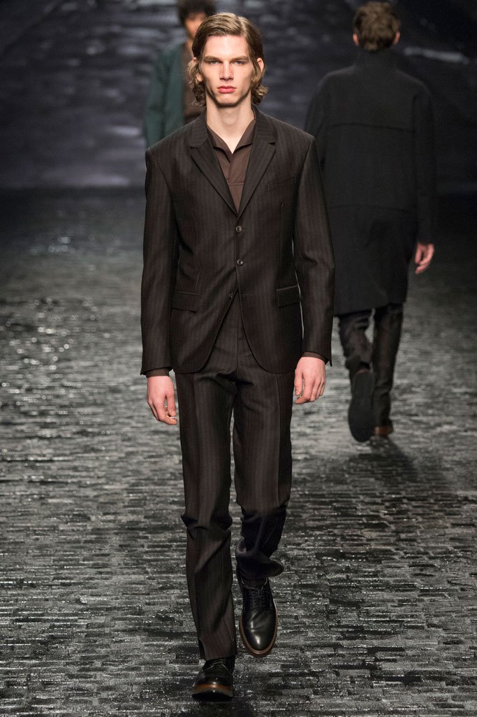 Corneliani（克莱利亚尼）2024米兰时装周男装秀