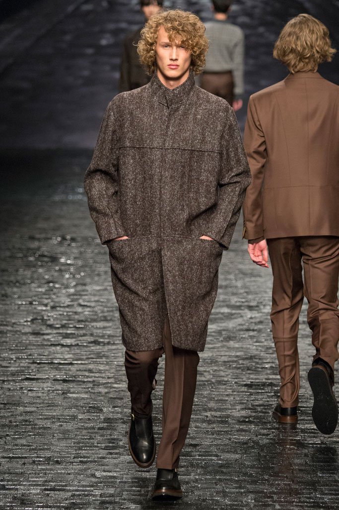 Corneliani（克莱利亚尼）2024米兰时装周男装秀