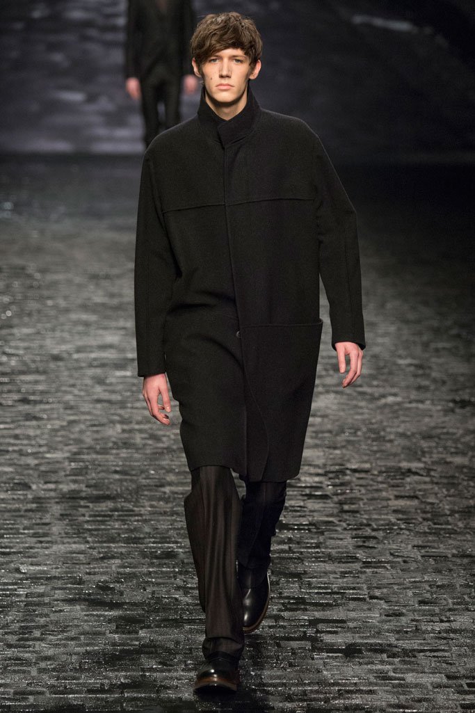 Corneliani（克莱利亚尼）2024米兰时装周男装秀