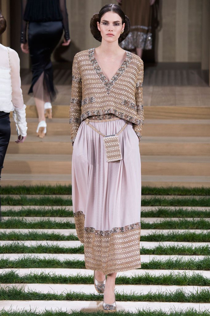 Chanel（香奈儿）2024春夏巴黎时装周时装秀