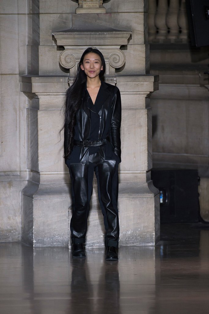Yiqing Yin（殷亦晴）2024时装发布会女装秀