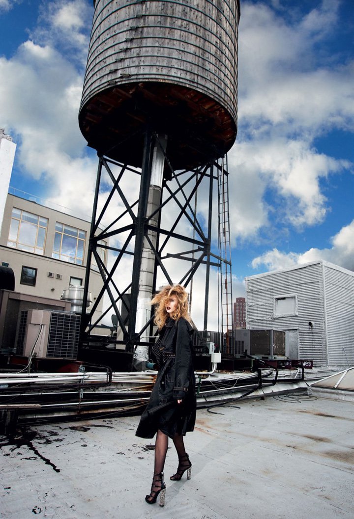 超模Daria Strokous《Harper’s Bazaar》杂志俄罗斯版2024年2月号