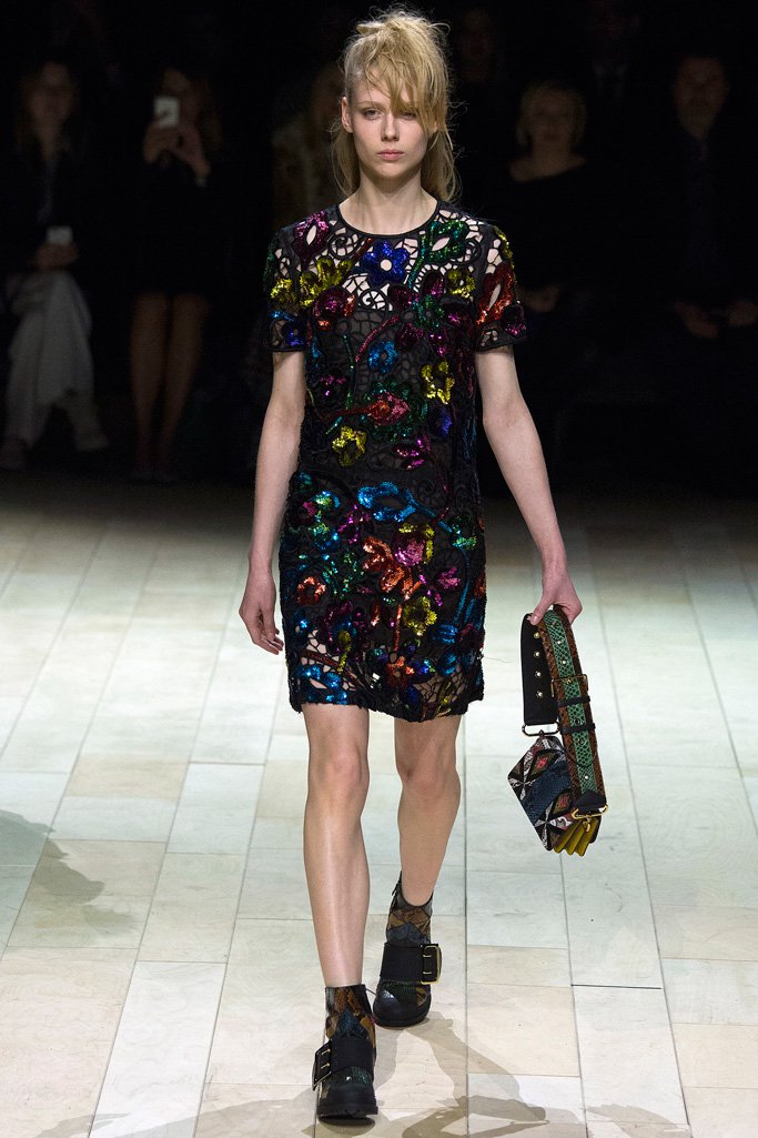 Burberry（博柏利）2024伦敦时装周女装秀