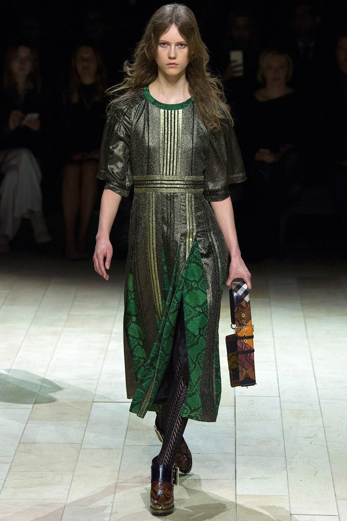 Burberry（博柏利）2024伦敦时装周女装秀