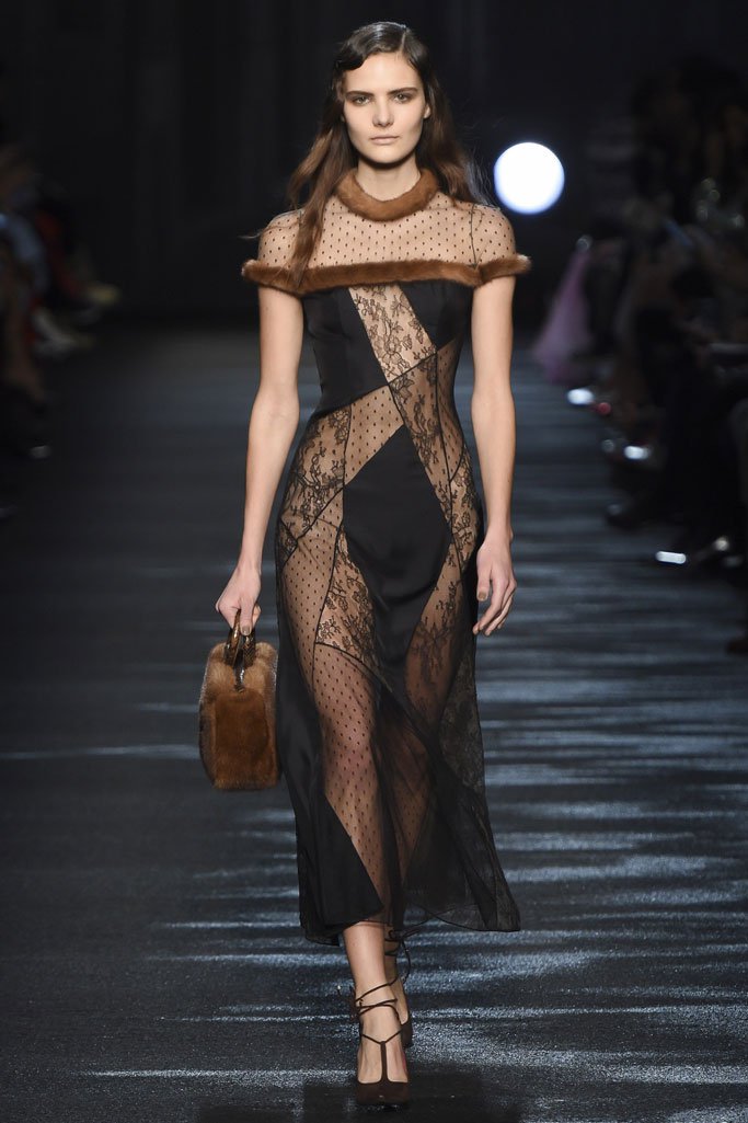Blumarine（蓝色情人）2024米兰时装周女装秀