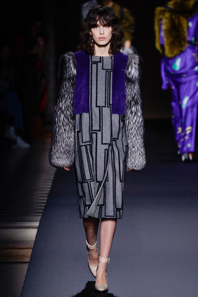 Vionnet（薇欧奈）2024巴黎时装周女装秀