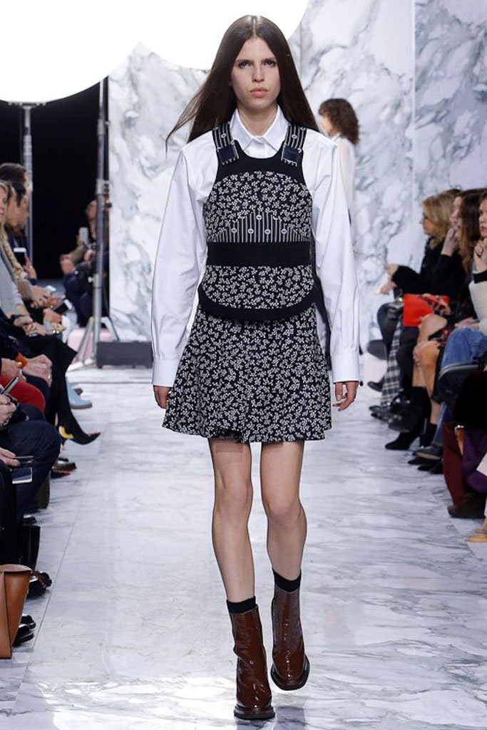 Carven（卡纷）2024巴黎时装发布会女装秀