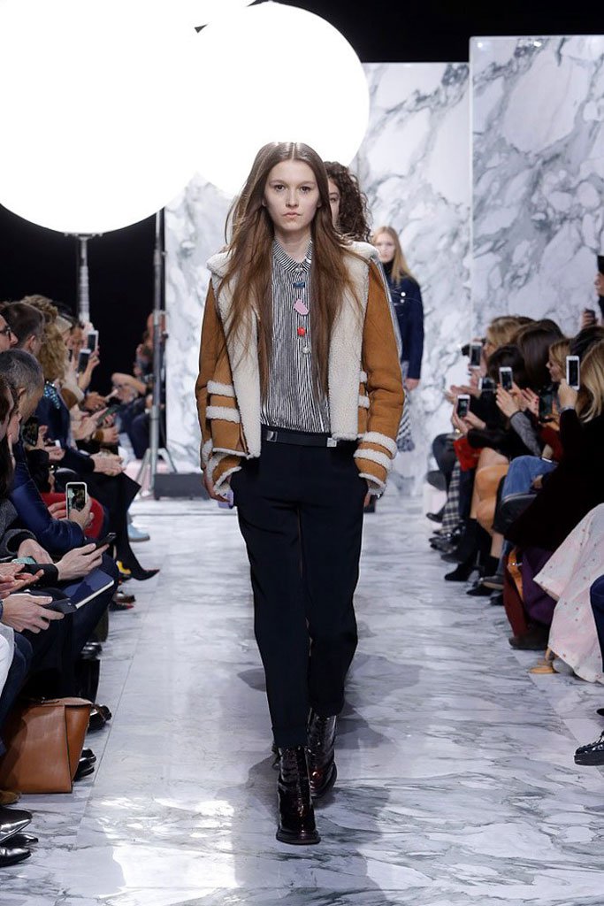 Carven（卡纷）2024巴黎时装发布会女装秀