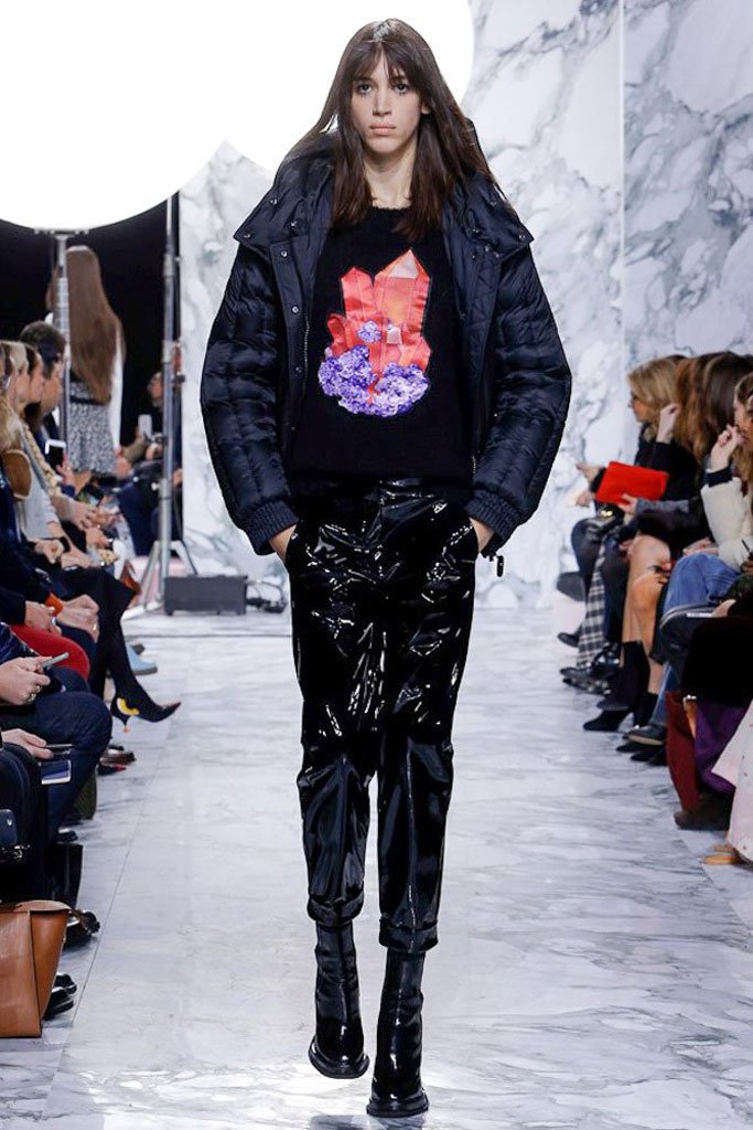Carven（卡纷）2024巴黎时装发布会女装秀