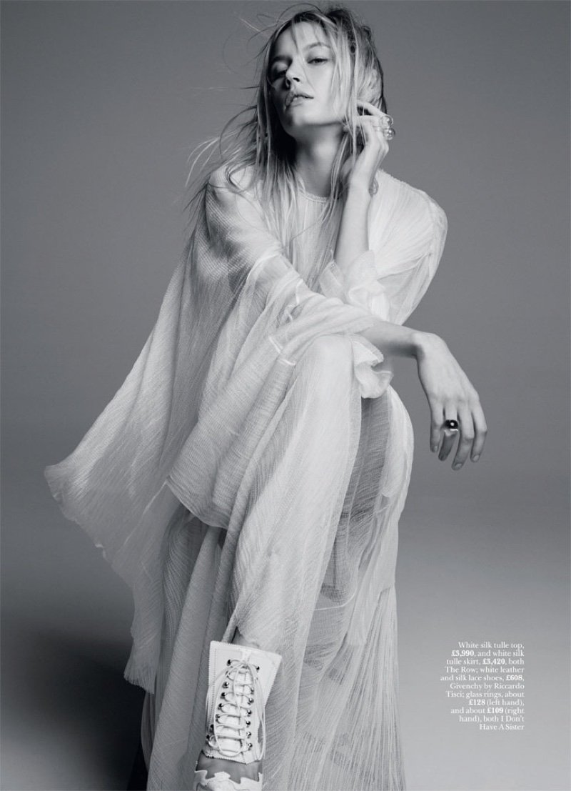 模特Kate Hutchinson演绎《Marie Claire》杂志英国版