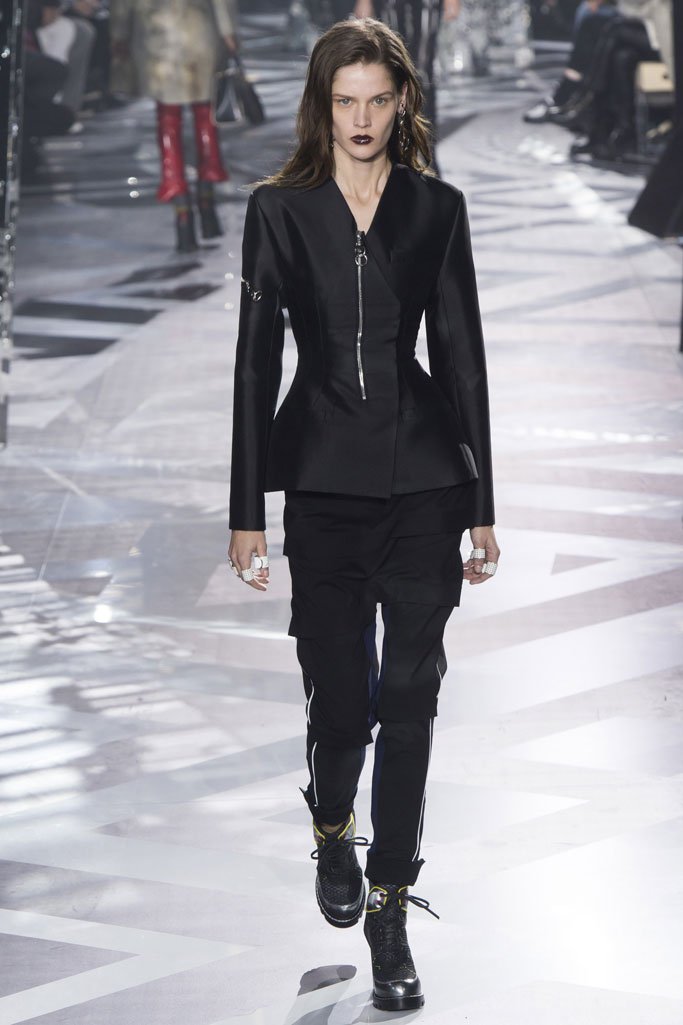 Louis Vuitton（路易威登）2024巴黎时装周女装秀