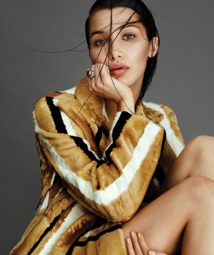 超模Bella Hadid演绎《Harper's Bazaar》杂志西班牙版