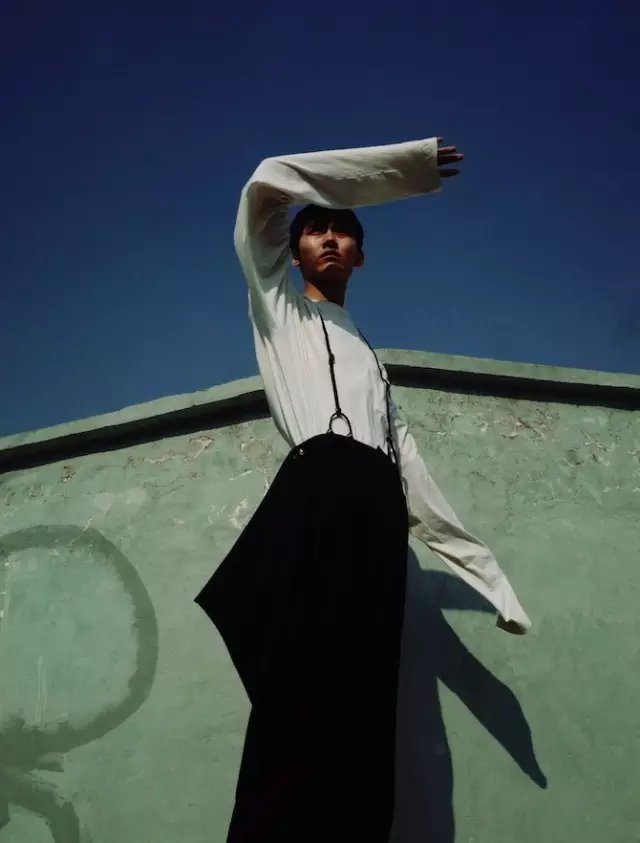 伦敦摄影师Jack Davison 眼中的上海：轰然坍塌 又迅速崛起