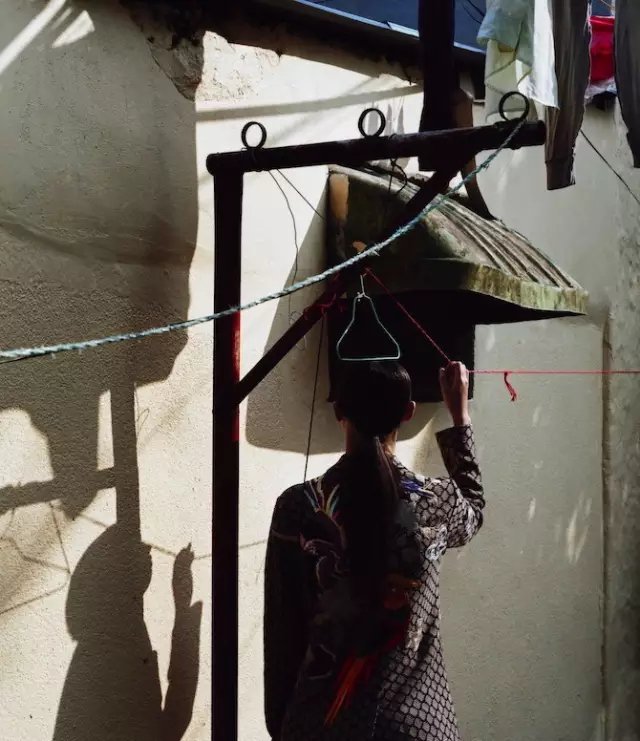 伦敦摄影师Jack Davison 眼中的上海：轰然坍塌 又迅速崛起