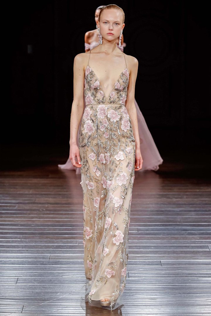 Naeem Khan（纳伊·姆汗）2024纽约婚纱周婚纱秀