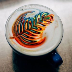 来自美国的“彩虹”拉花 Latte