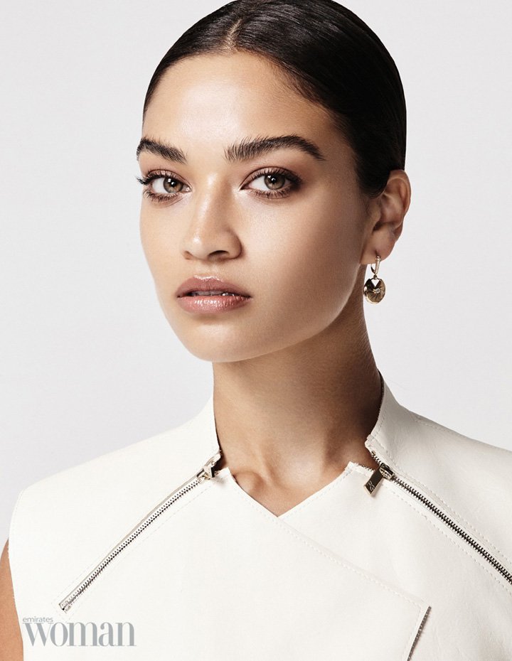 超模Shanina Shaik演绎《Emirates Woman》时尚杂志摄影大片