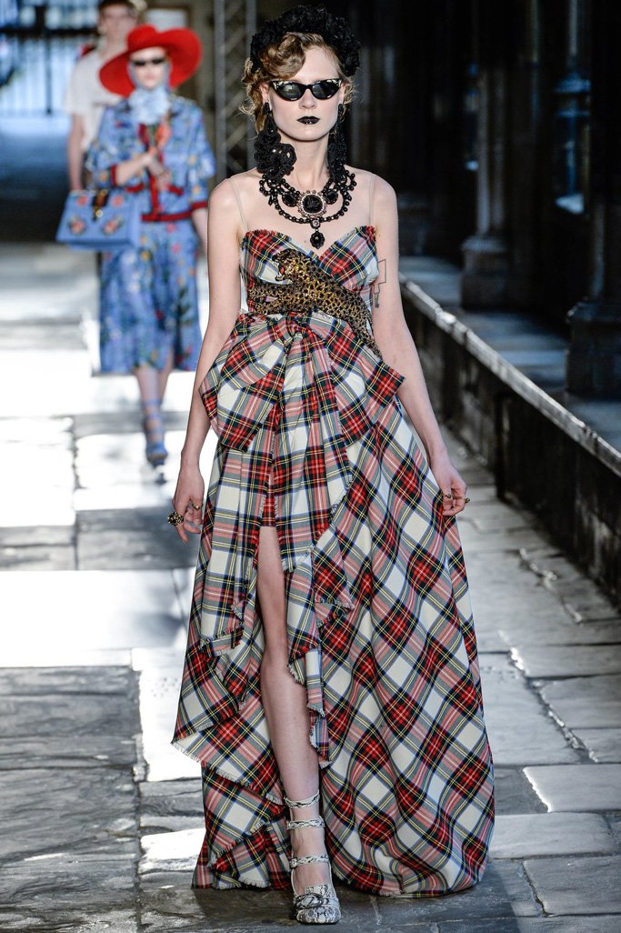 GUCCI 伦敦2024早春度时装发布会女装秀