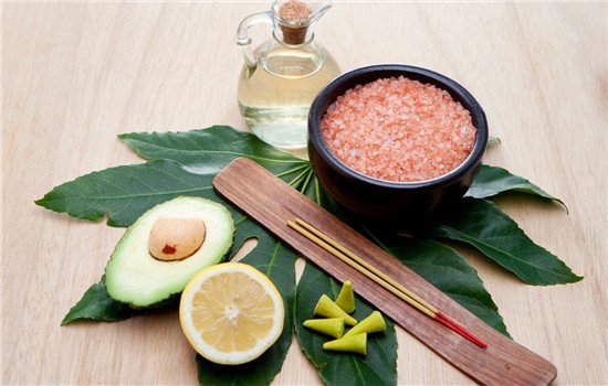 浴盐可以去鸡皮肤吗 去鸡皮肤除了去角质还要保湿