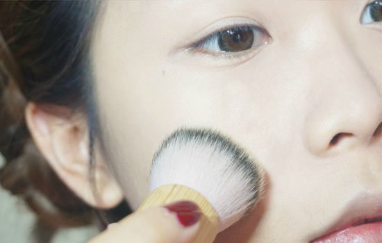 中式复古妆图片 红唇复古妆容教学