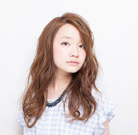 2025流行中长卷发发型 唯美卷发惹动人美眉芳心
