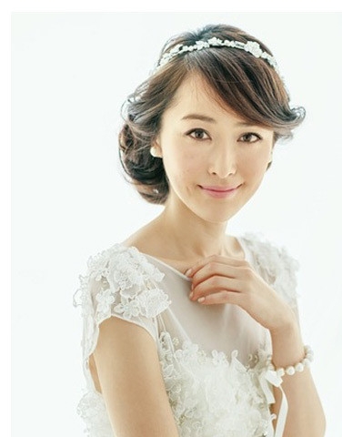 2025最新新娘造型图片 盘发发型让你做美美新娘