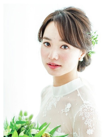 2025最新新娘造型图片 盘发发型让你做美美新娘