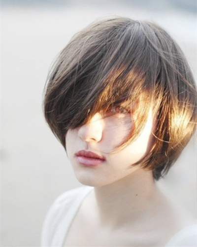 直短发发型图片2025女 再不剪可就真的out了