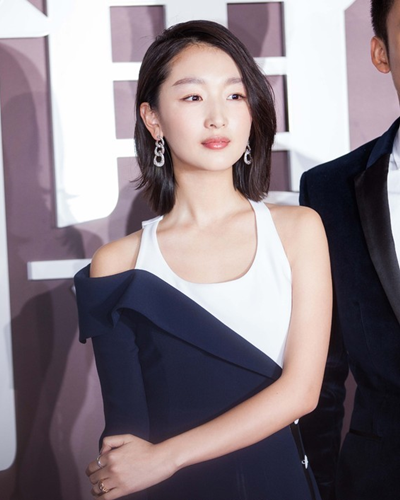 90后小花旦周冬雨示范 小个子女生短发发型