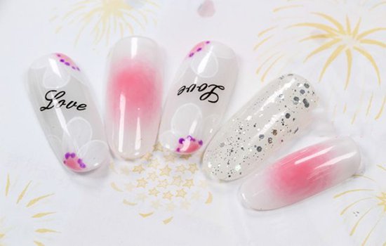 粉色美甲图片 粉色晕染美甲教程