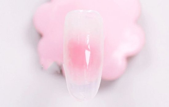 粉色美甲图片 粉色晕染美甲教程