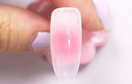 粉色美甲图片 粉色晕染美甲教程