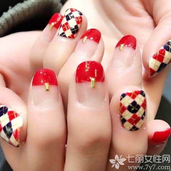 新年美甲图片2025 猴赛雷红色新年美甲
