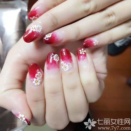新年美甲图片2025 猴赛雷红色新年美甲