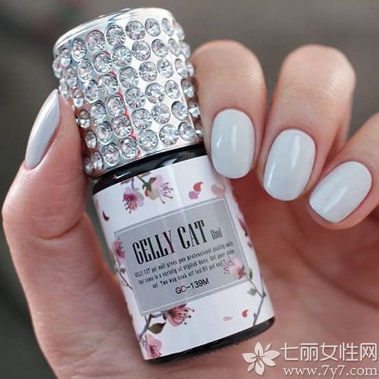 单色美甲图片2025 新款简约纯色美甲