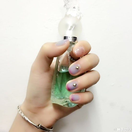短指甲做什么美甲好看 2025新款短甲美甲图案