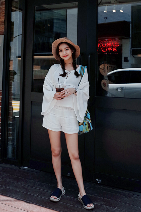 短裤配什么鞋好看 今夏系带鞋穿出女神范儿