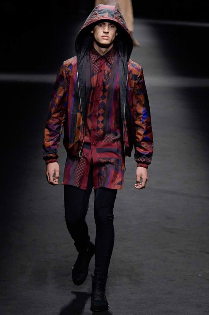 Versace（范思哲）2024米兰时装周男装秀