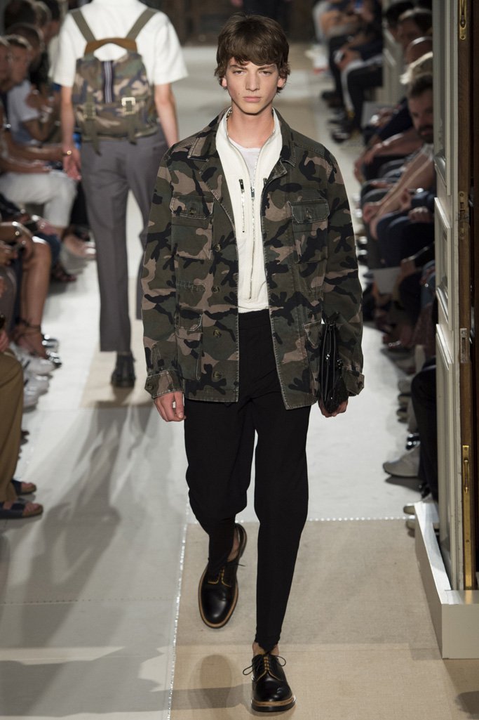 Valentino（华伦天奴）2024巴黎时装发布会男装秀