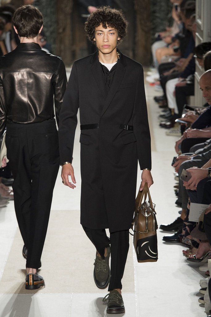 Valentino（华伦天奴）2024巴黎时装发布会男装秀
