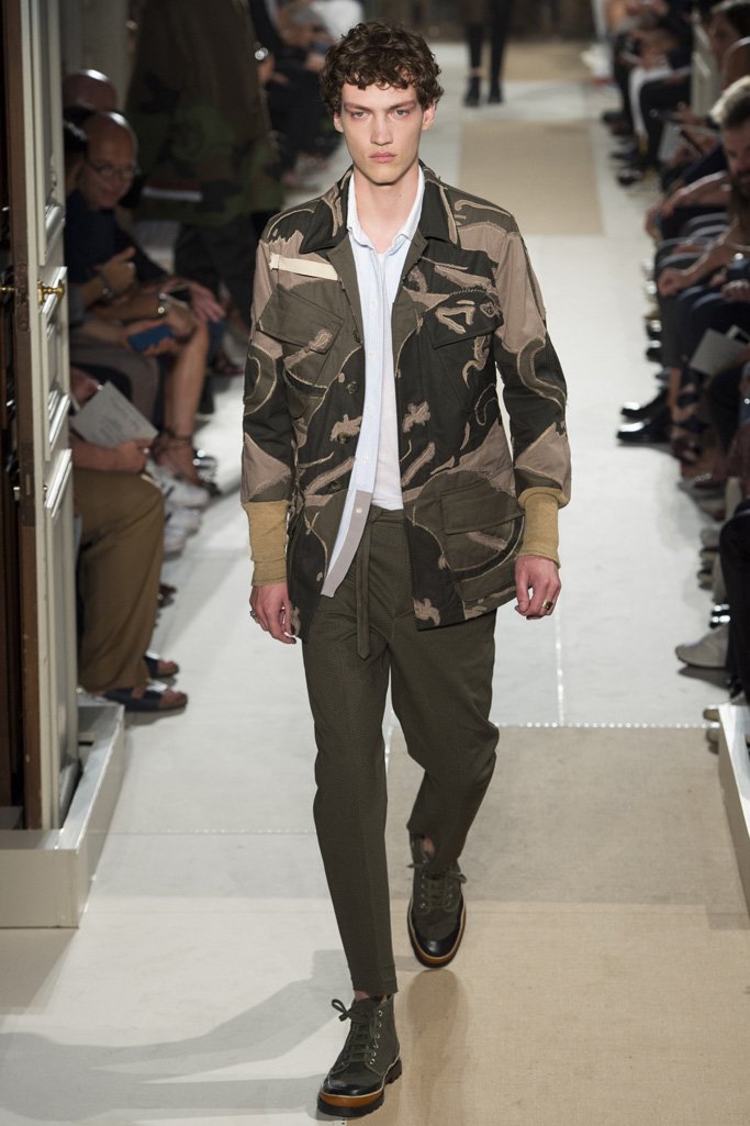 Valentino（华伦天奴）2024巴黎时装发布会男装秀