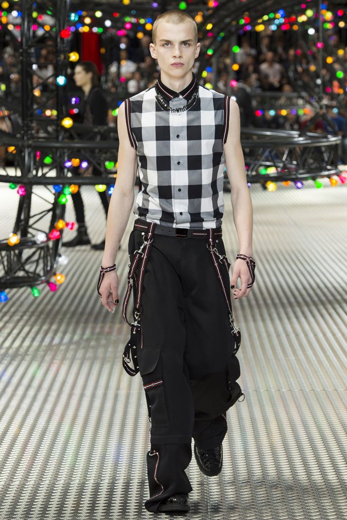 Dior Homme 2024巴黎时装发布会男装秀