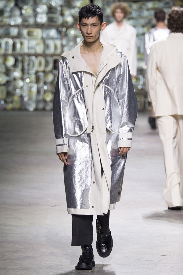 Dries Van Noten（德赖斯·范诺顿）2024巴黎时装男装秀