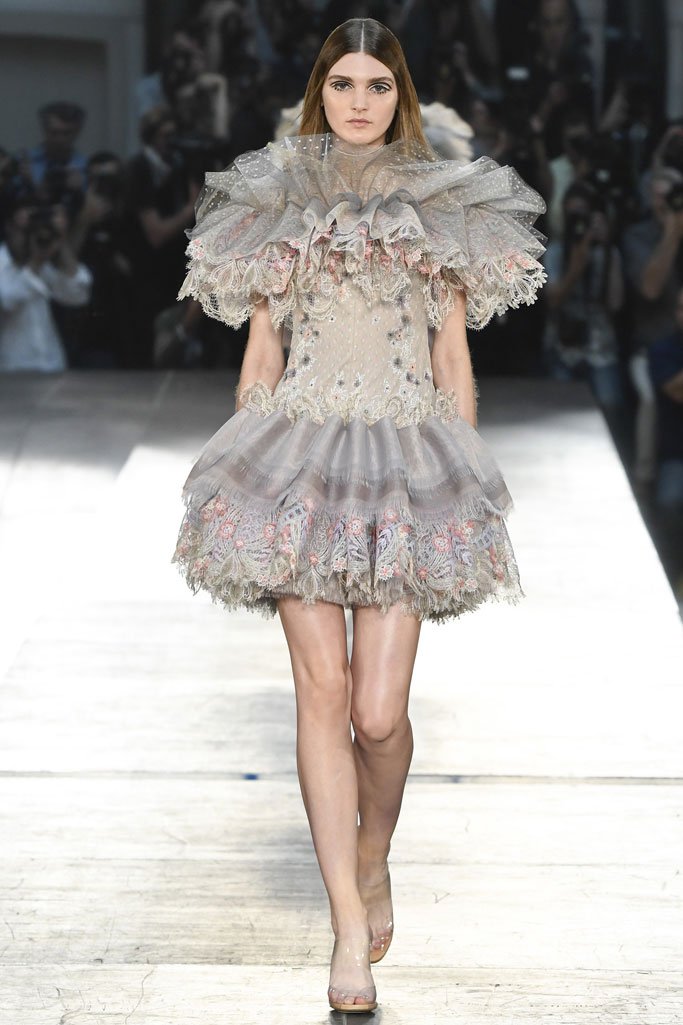 Alexis Mabille 2024巴黎时装周高级定制时装秀