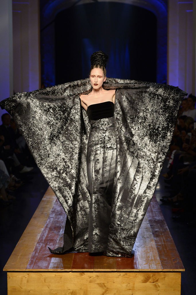 Jean Paul Gaultier 2024巴黎时装周高级定制时装秀