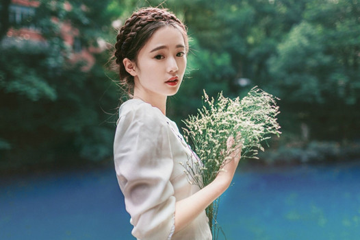 女人掉头发是什么原因 原来是这九大原因在作祟