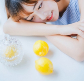 烫发染发同时做还是分开做？