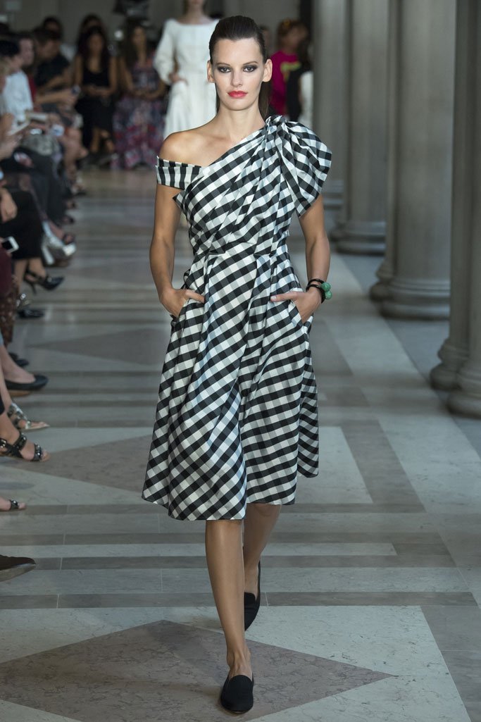 Carolina Herrera（卡罗琳娜·埃莱拉）2024纽约时装周时装秀