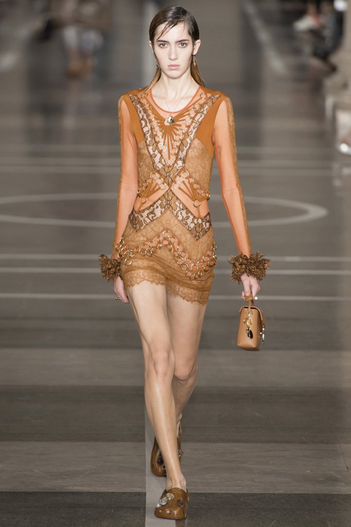Christopher Kane 2024伦敦时装周女装秀
