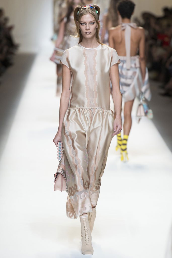 Fendi（芬迪）2024米兰时装周女装秀